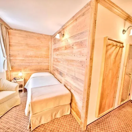 Le Miramonti Hotel Restaurant & Wellness La Thuile Exterior photo